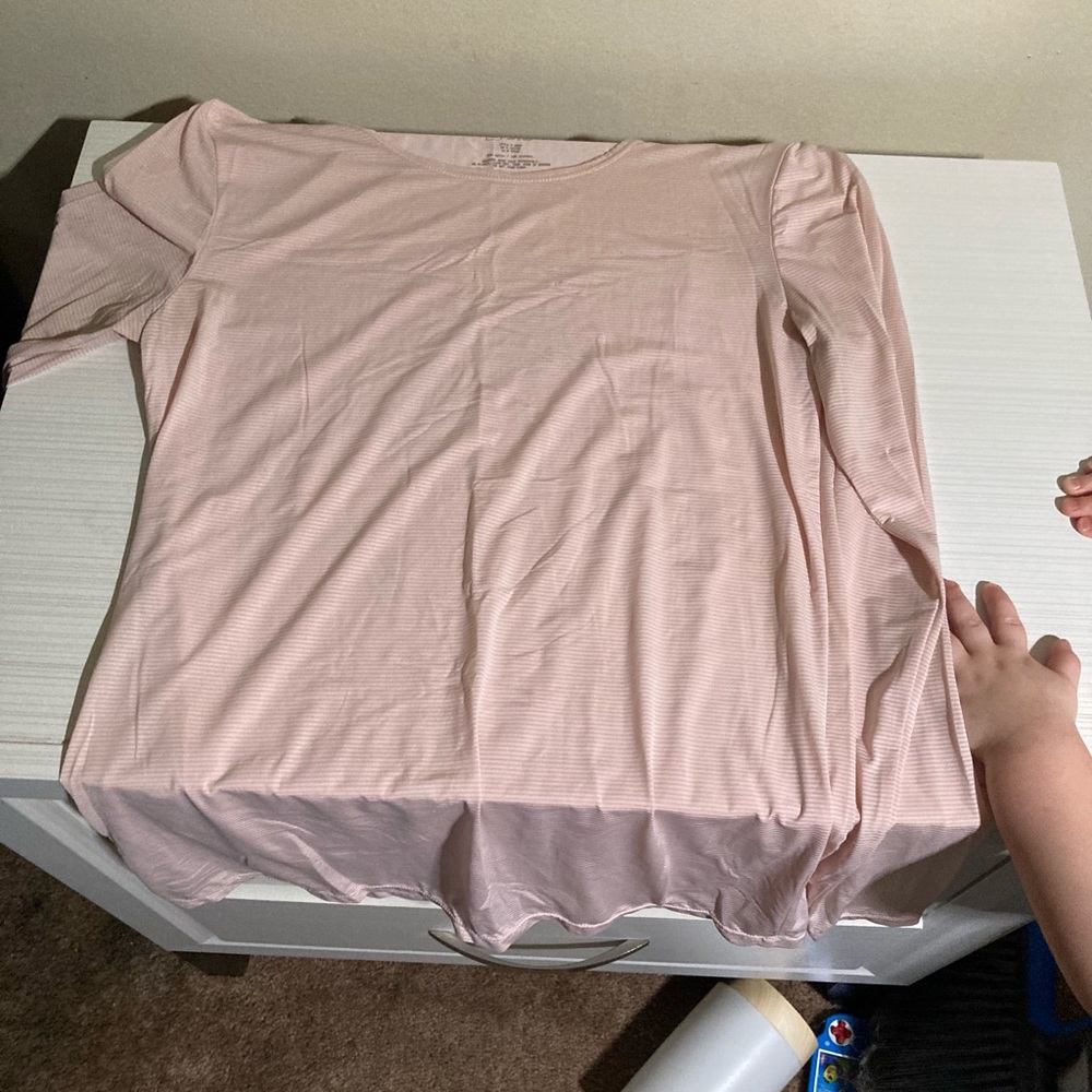 Long sleeved under shirt
